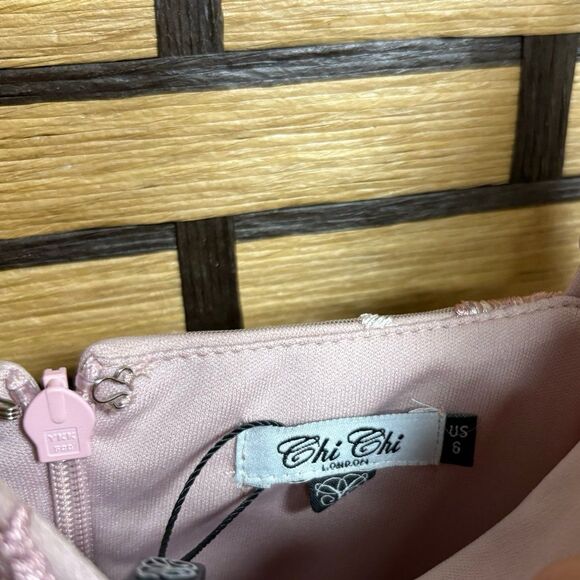 Chi Chi London Pink Lace Dress Size 6 - Picture 9 of 11